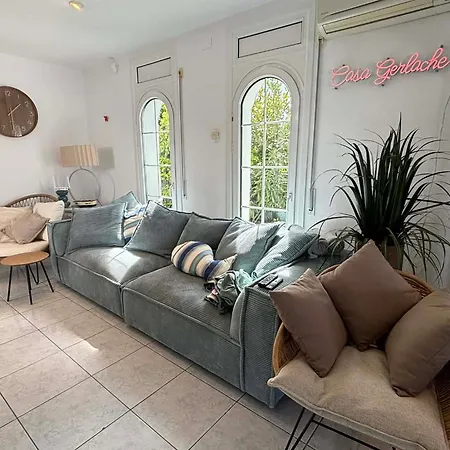 Casa Oasis Canal * Empuriabrava